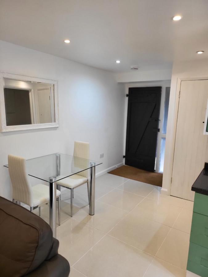 Beautiful One Bed Studio Flat - Dog Friendly Bridgwater Exterior photo
